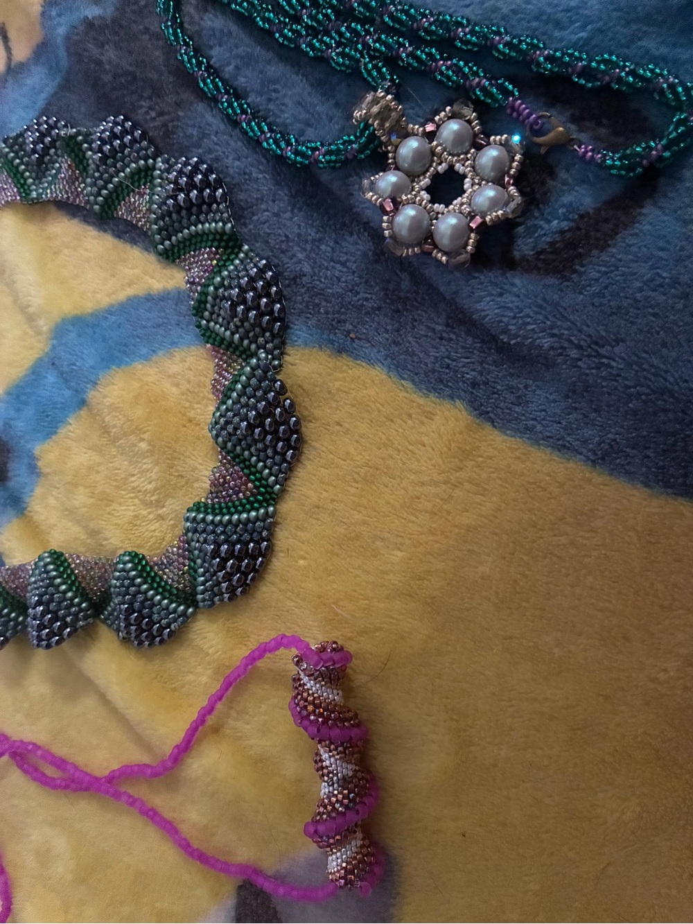 Handcrafted Green Beaded Statement Necklace - Women Jewelry - Picture 3 of 3